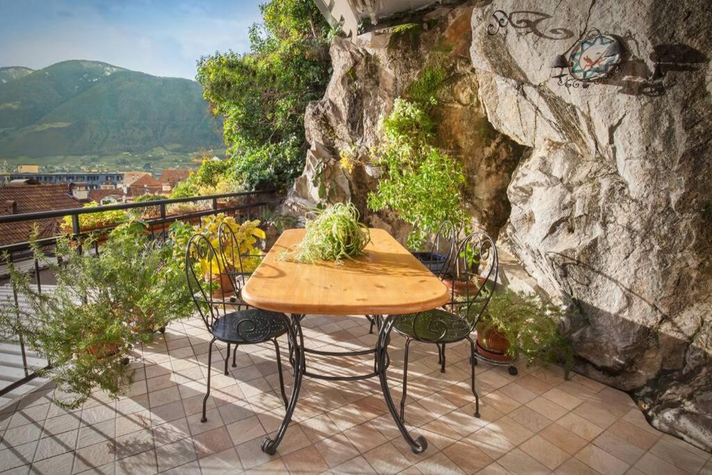 Casa Al Duomo-Nel Cuore Storico Di Meran Exterior foto