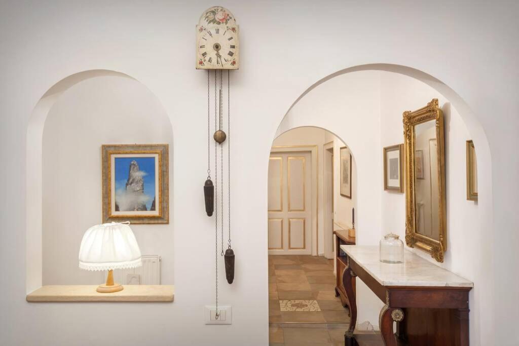 Casa Al Duomo-Nel Cuore Storico Di Meran Exterior foto